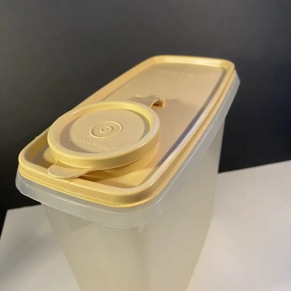 Vintage Tupperware Clear 499 Lidded Store N Pour Container.